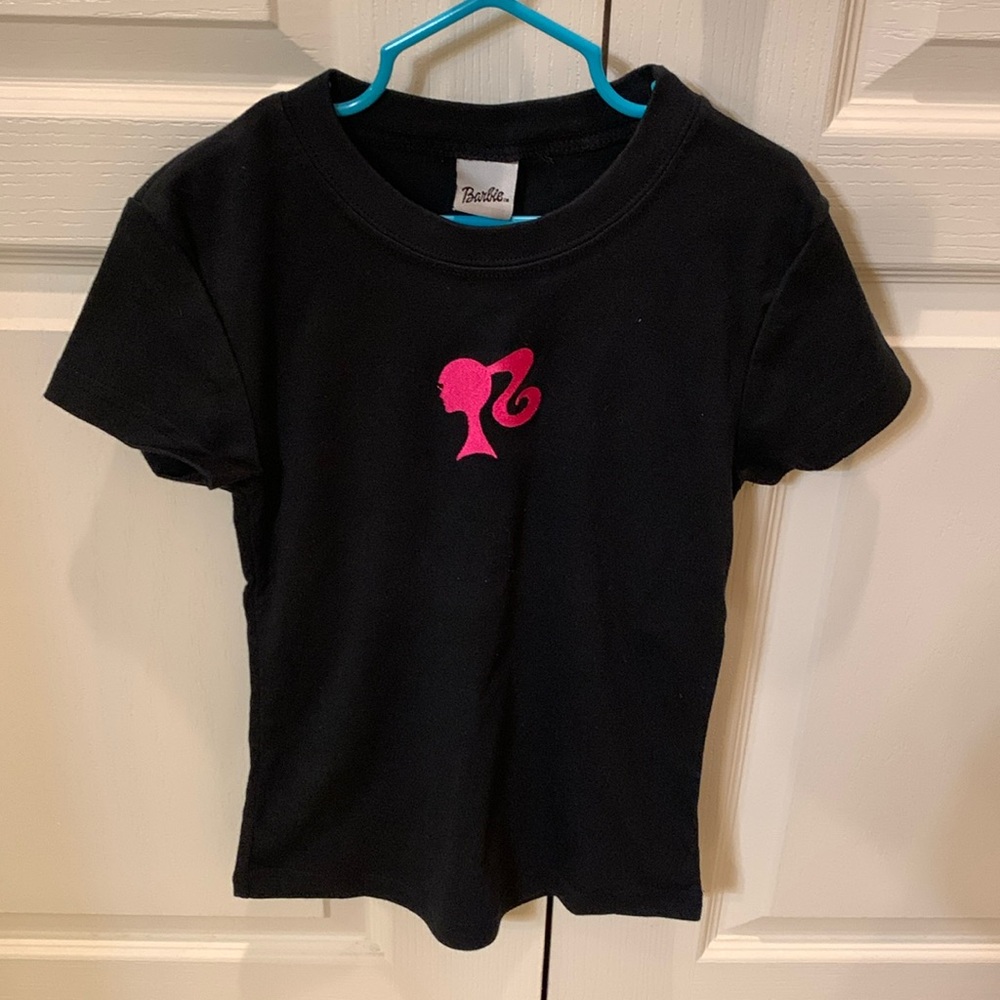 🩷 Barbie Girls’ Tee XS 🖤